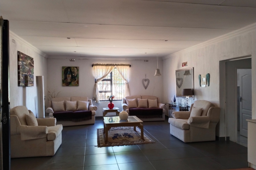 14 Bedroom Property for Sale in Schietfontein North West